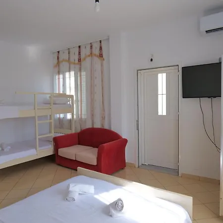 Osmanaj Tatil Evi *