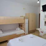 Osmanaj Hébergement de vacances Ksamil