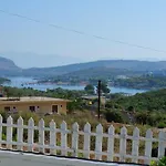 Osmanaj Hébergement de vacances Ksamil